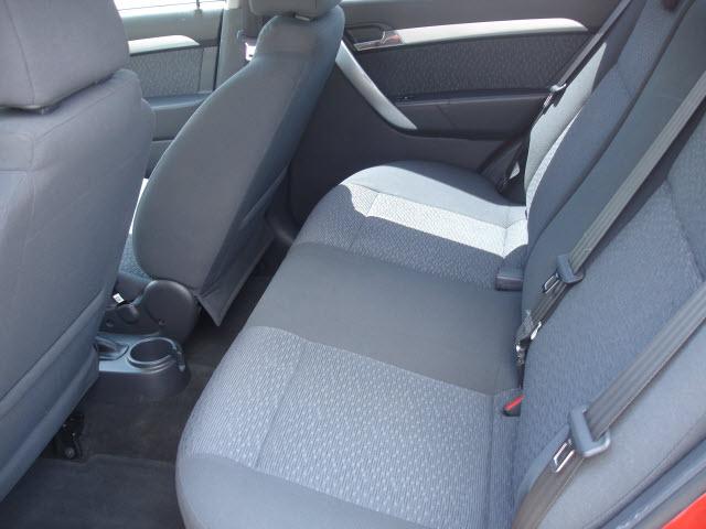 Chevrolet Aveo 2010 photo 2