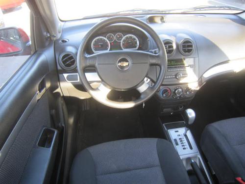 Chevrolet Aveo 2010 photo 2