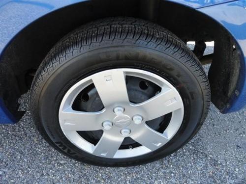 Chevrolet Aveo 2010 photo 2