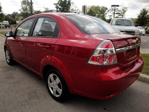 Chevrolet Aveo 2010 photo 2