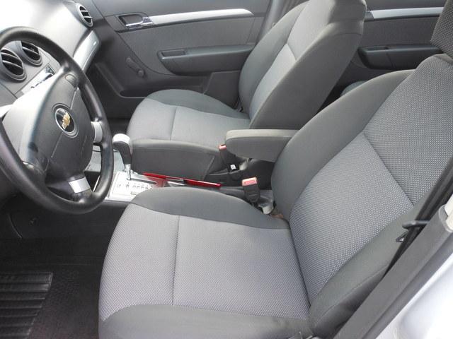 Chevrolet Aveo 2010 photo 2