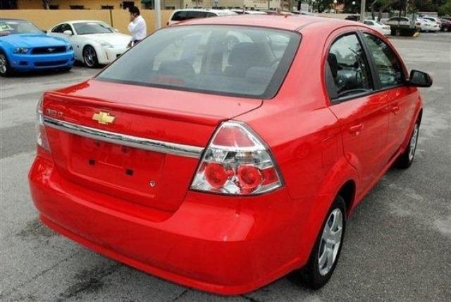 Chevrolet Aveo 2010 photo 3