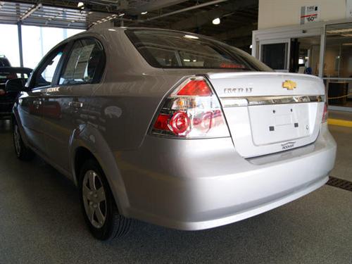Chevrolet Aveo 2010 photo 2