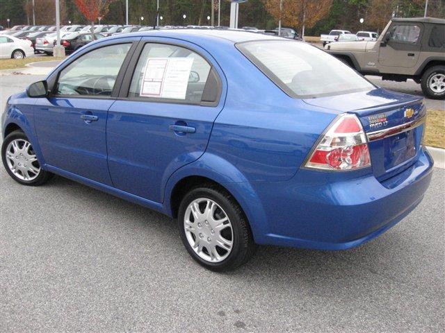 Chevrolet Aveo 2010 photo 2