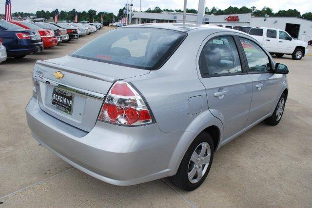 Chevrolet Aveo 2010 photo 4