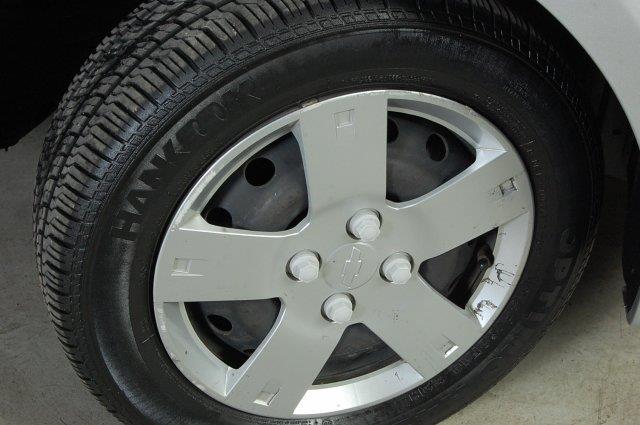 Chevrolet Aveo 2011 photo 3