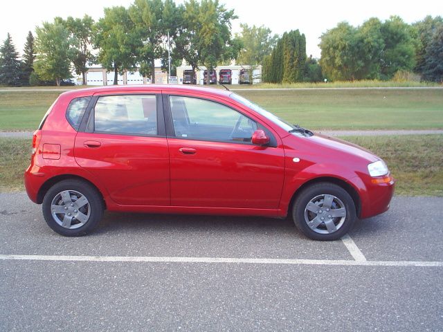 Chevrolet Aveo5 2006 photo 3