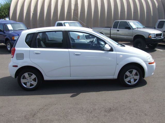 Chevrolet Aveo5 2007 photo 3