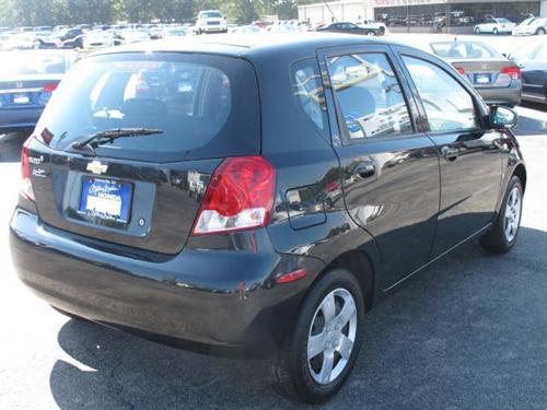 Chevrolet Aveo5 2007 photo 4