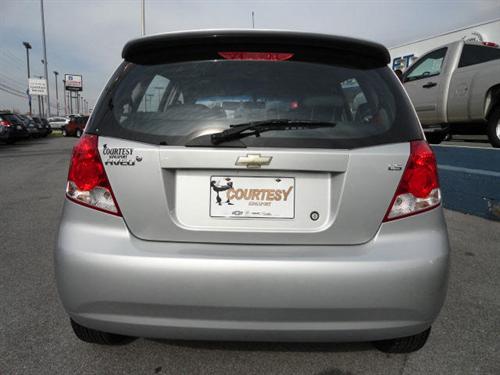 Chevrolet Aveo5 2007 photo 3