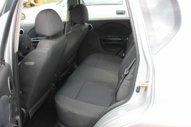 Chevrolet Aveo5 2007 photo 2