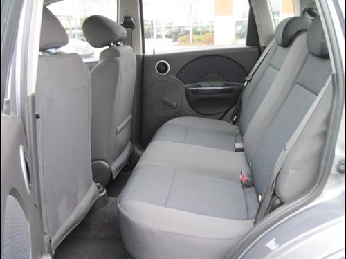 Chevrolet Aveo5 2007 photo 2