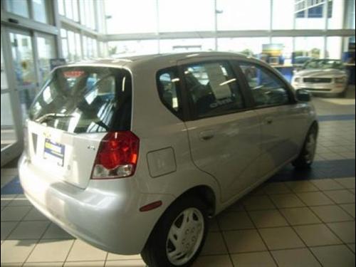 Chevrolet Aveo5 2007 photo 2