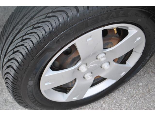 Chevrolet Aveo5 2008 photo 4