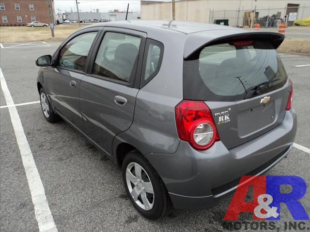 Chevrolet Aveo5 2009 photo 3