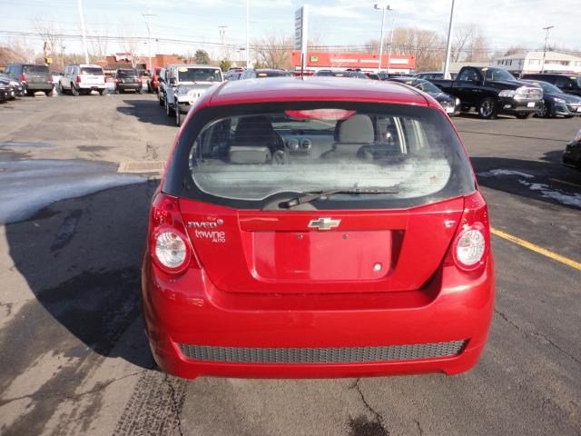 Chevrolet Aveo5 2009 photo 4