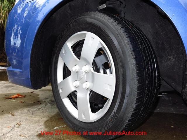 Chevrolet Aveo5 2009 photo 4