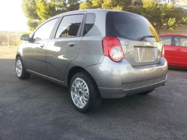 Chevrolet Aveo5 2010 photo 3