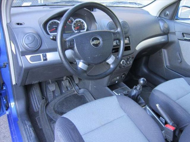 Chevrolet Aveo5 4WD Crew Cab 143.5 LT W/1lt Hatchback