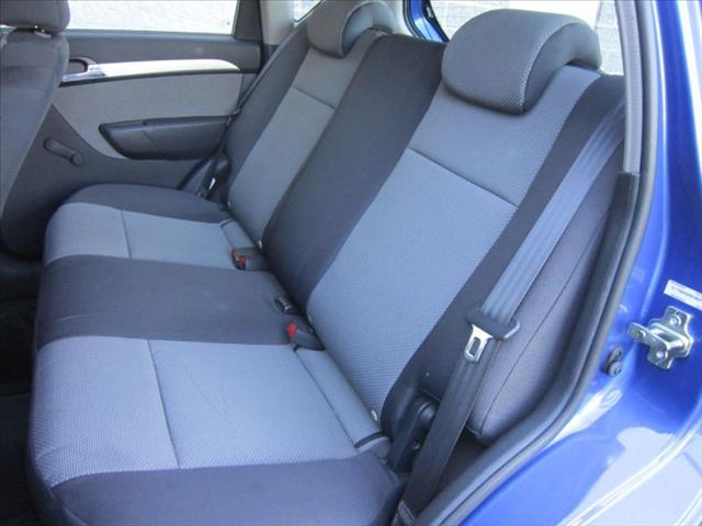 Chevrolet Aveo5 2010 photo 4