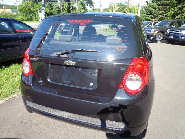 Chevrolet Aveo5 2010 photo 1