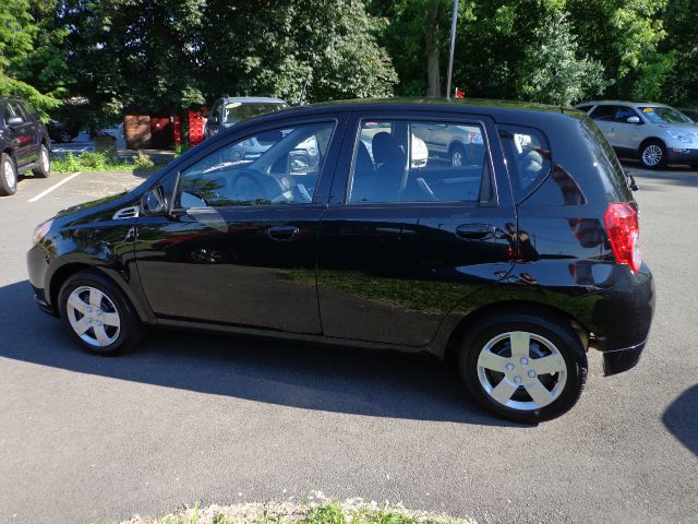 Chevrolet Aveo5 2010 photo 3