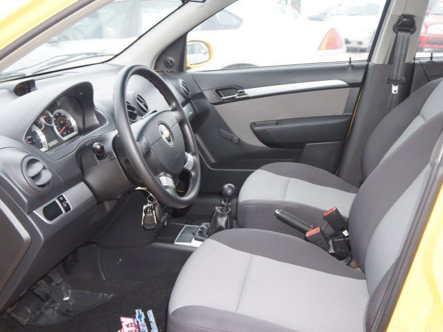 Chevrolet Aveo5 2010 photo 3