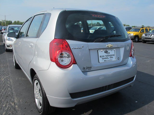 Chevrolet Aveo5 2010 photo 2