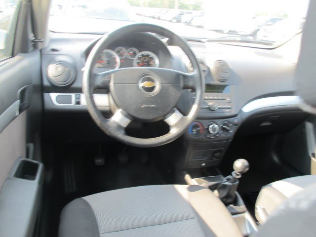 Chevrolet Aveo5 2010 photo 5