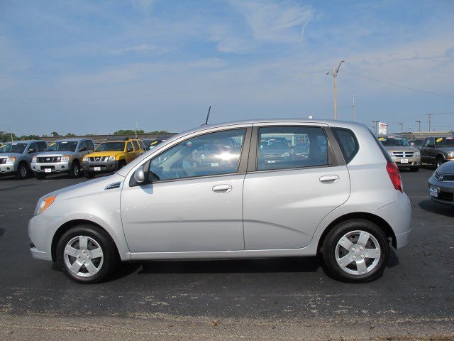 Chevrolet Aveo5 2010 photo 1