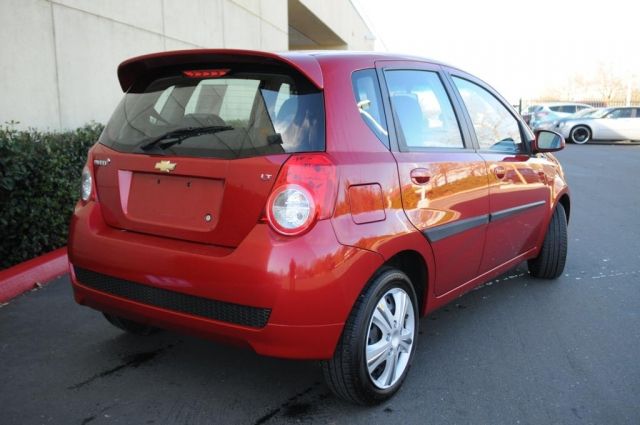 Chevrolet Aveo5 2010 photo 5