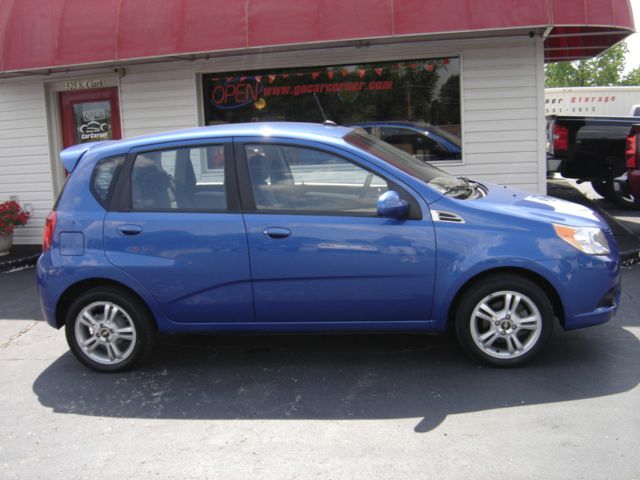 Chevrolet Aveo5 2010 photo 3