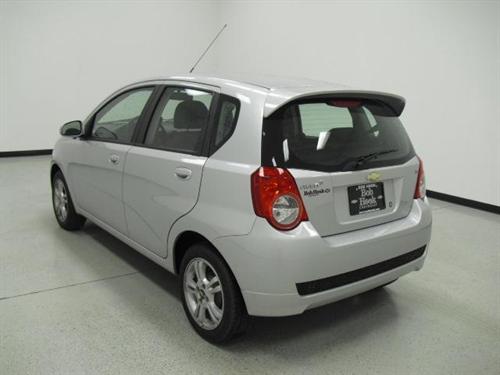 Chevrolet Aveo5 2011 photo 3