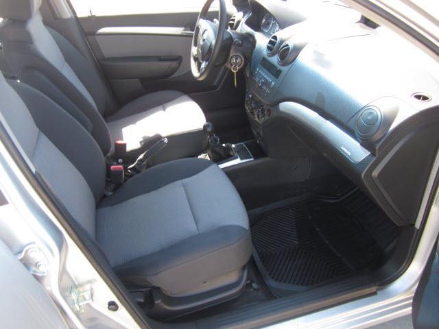 Chevrolet Aveo5 2011 photo 3