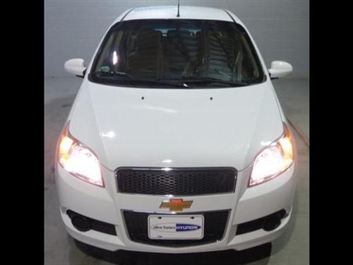 Chevrolet Aveo5 2011 photo 2