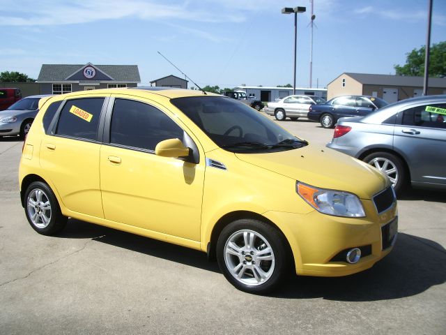 Chevrolet Aveo5 2011 photo 1
