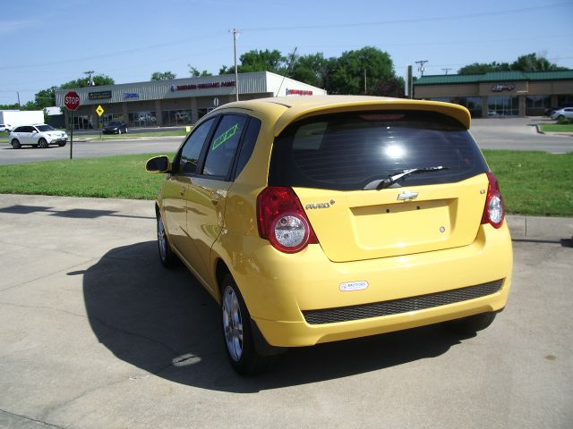Chevrolet Aveo5 2011 photo 3