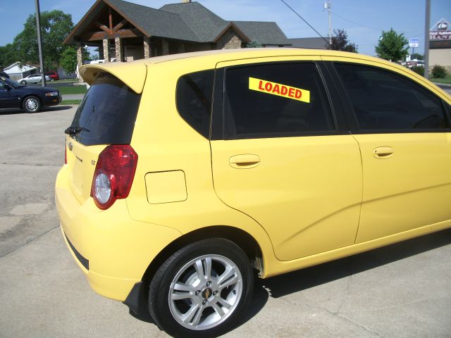 Chevrolet Aveo5 2011 photo 4