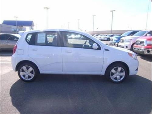 Chevrolet Aveo5 2011 photo 3