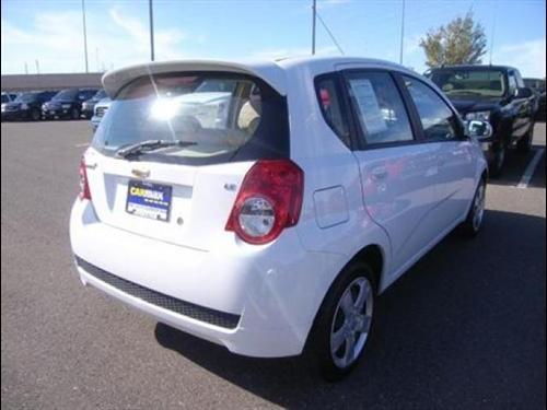 Chevrolet Aveo5 2011 photo 4