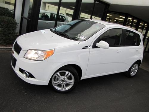 Chevrolet Aveo5 2011 photo 2