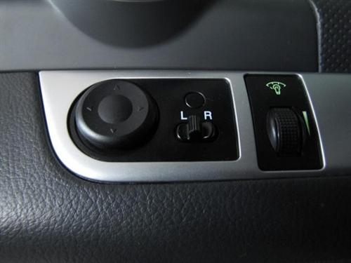 Chevrolet Aveo5 2011 photo 3