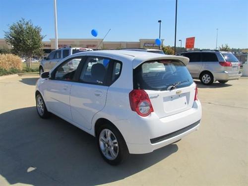 Chevrolet Aveo5 2011 photo 2