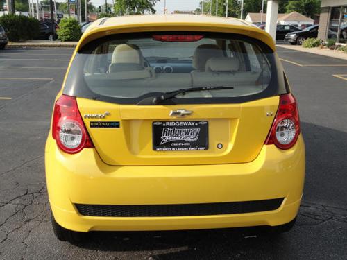 Chevrolet Aveo5 2011 photo 3