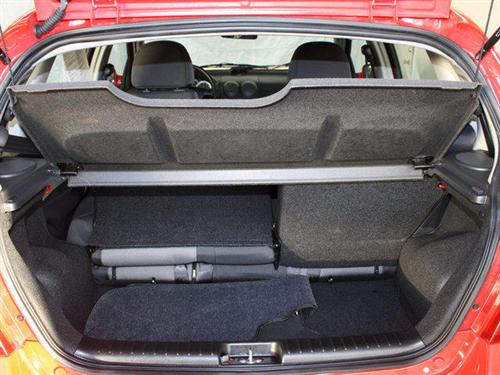 Chevrolet Aveo5 2011 photo 4