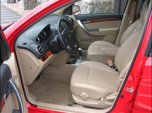 Chevrolet Aveo5 2011 photo 4