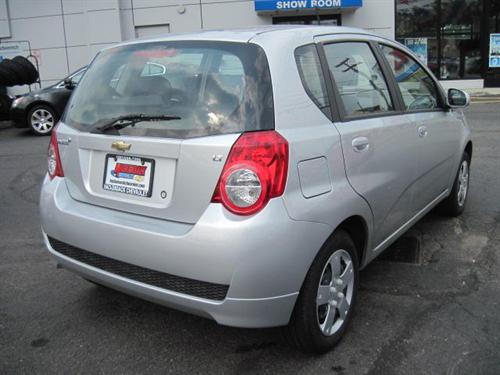 Chevrolet Aveo5 2011 photo 2