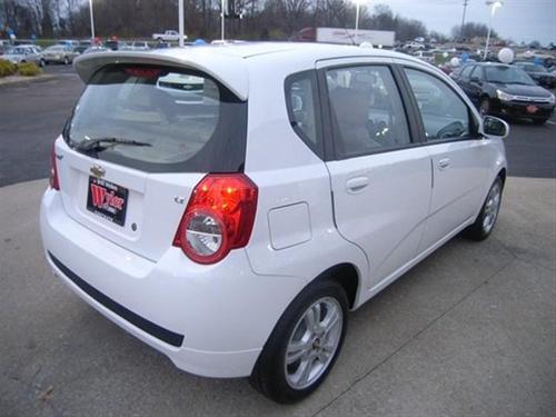 Chevrolet Aveo5 2011 photo 3