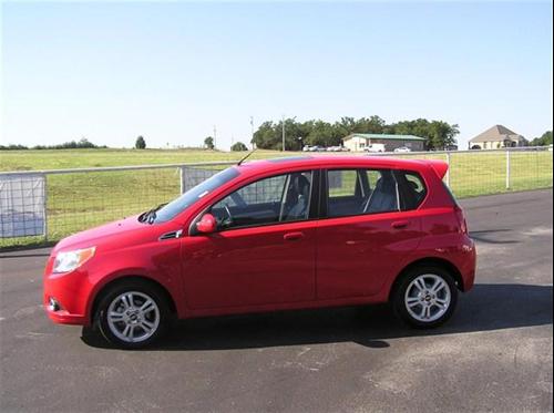 Chevrolet Aveo5 2011 photo 1