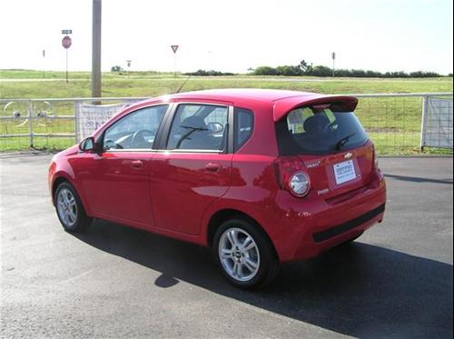 Chevrolet Aveo5 2011 photo 2